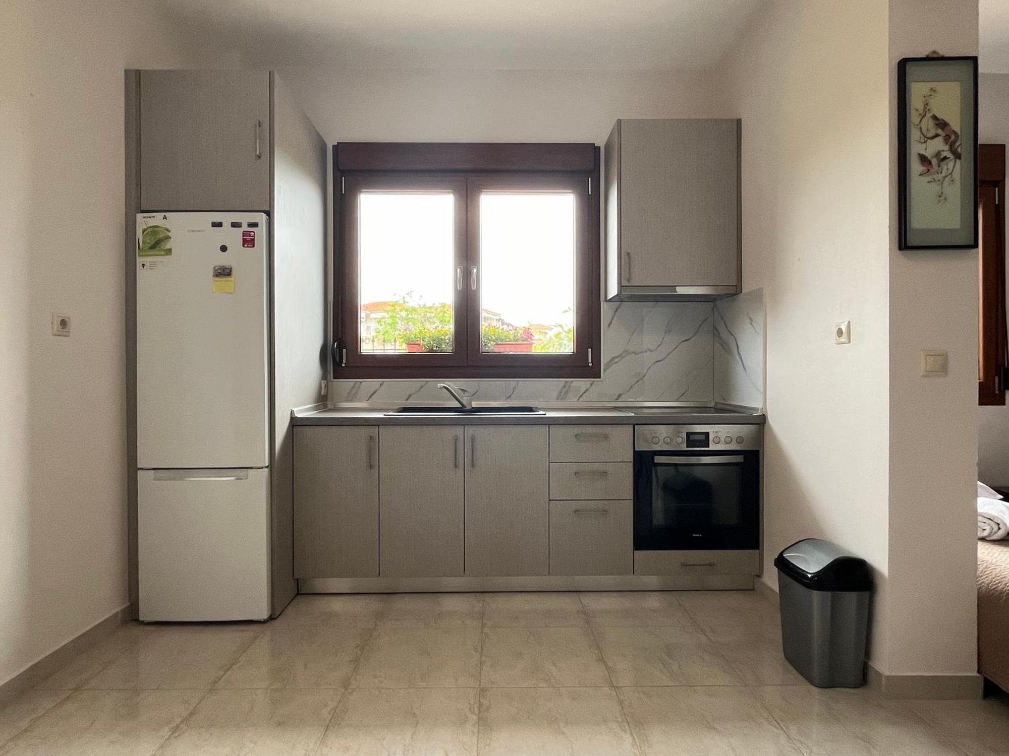 Gaestehaus Dimitra Paralia Dionisiou Zewnętrze zdjęcie